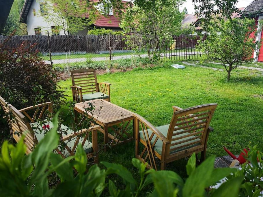 Вилла Red Bed Jankowice  Экстерьер фото
